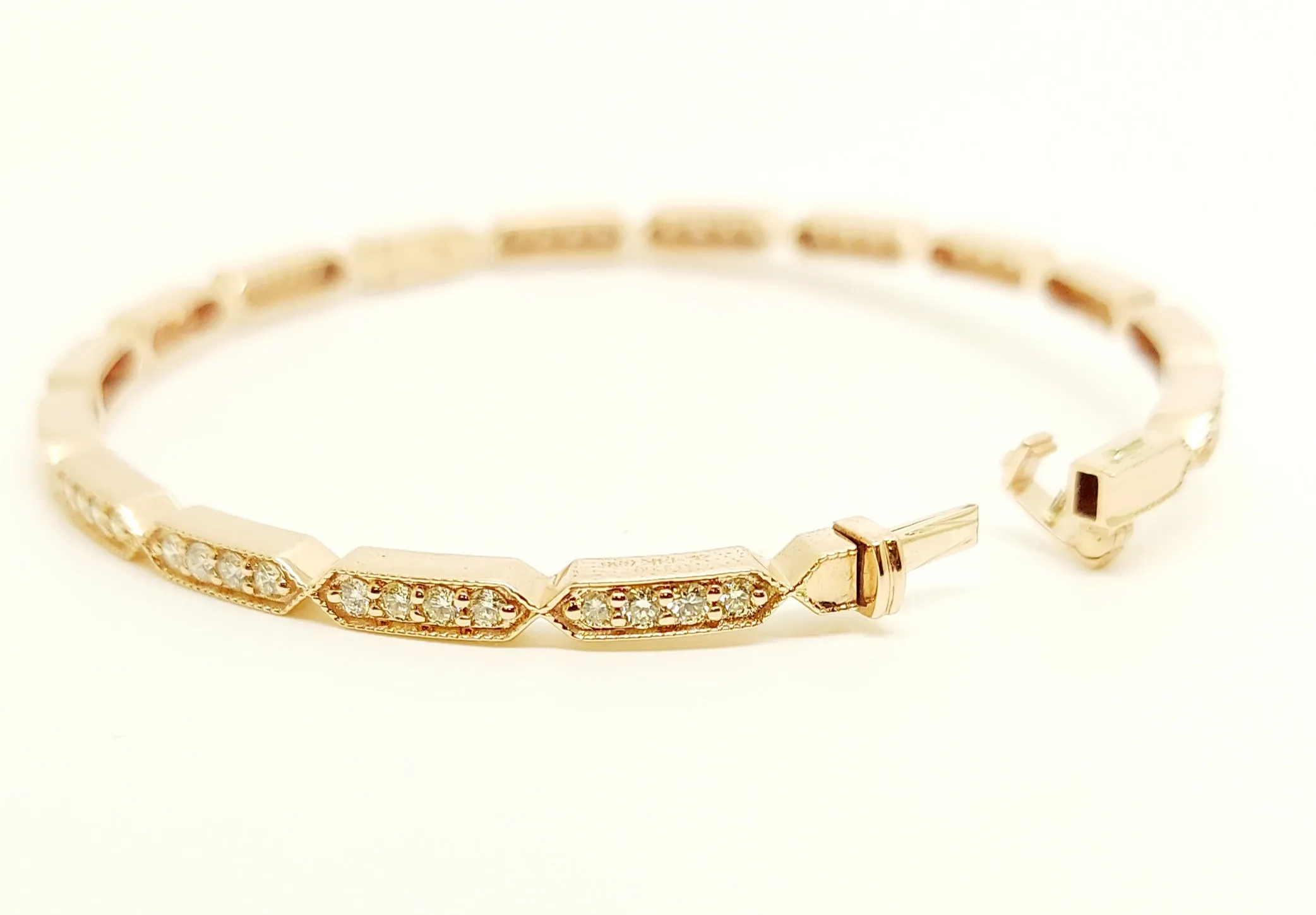 DIAMOND BANGLE IN 14K ROSE GOLD