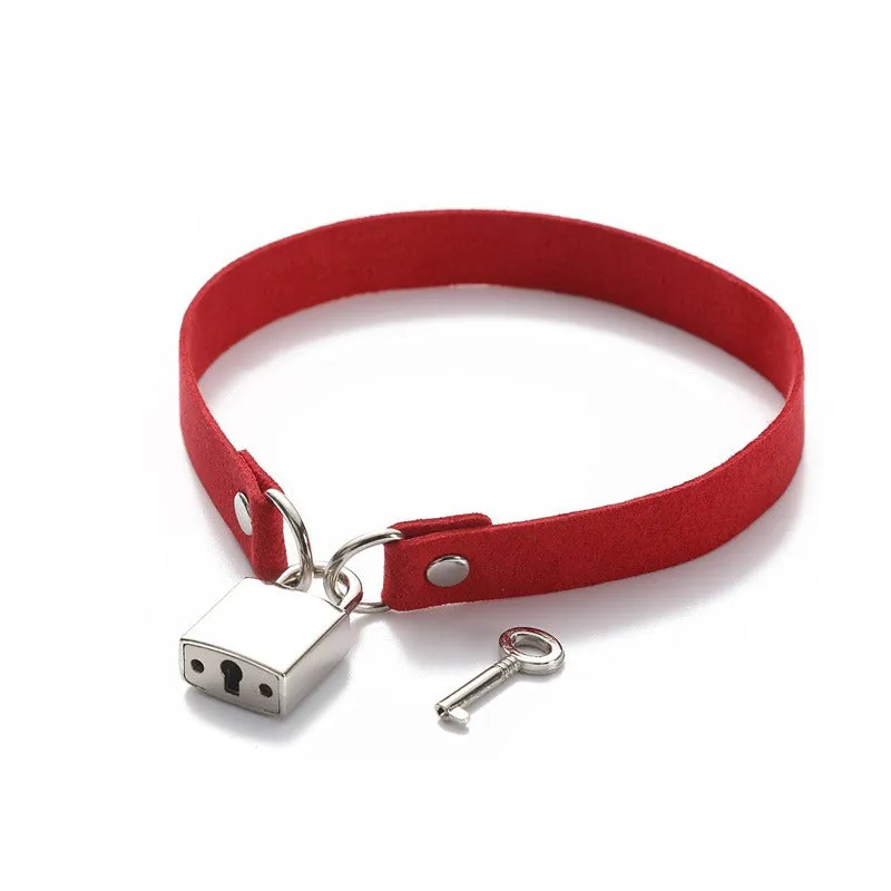 Metallic Lock Choker Collar / Women and Men Velvet Choker Necklace / Unisex Rave Outfits