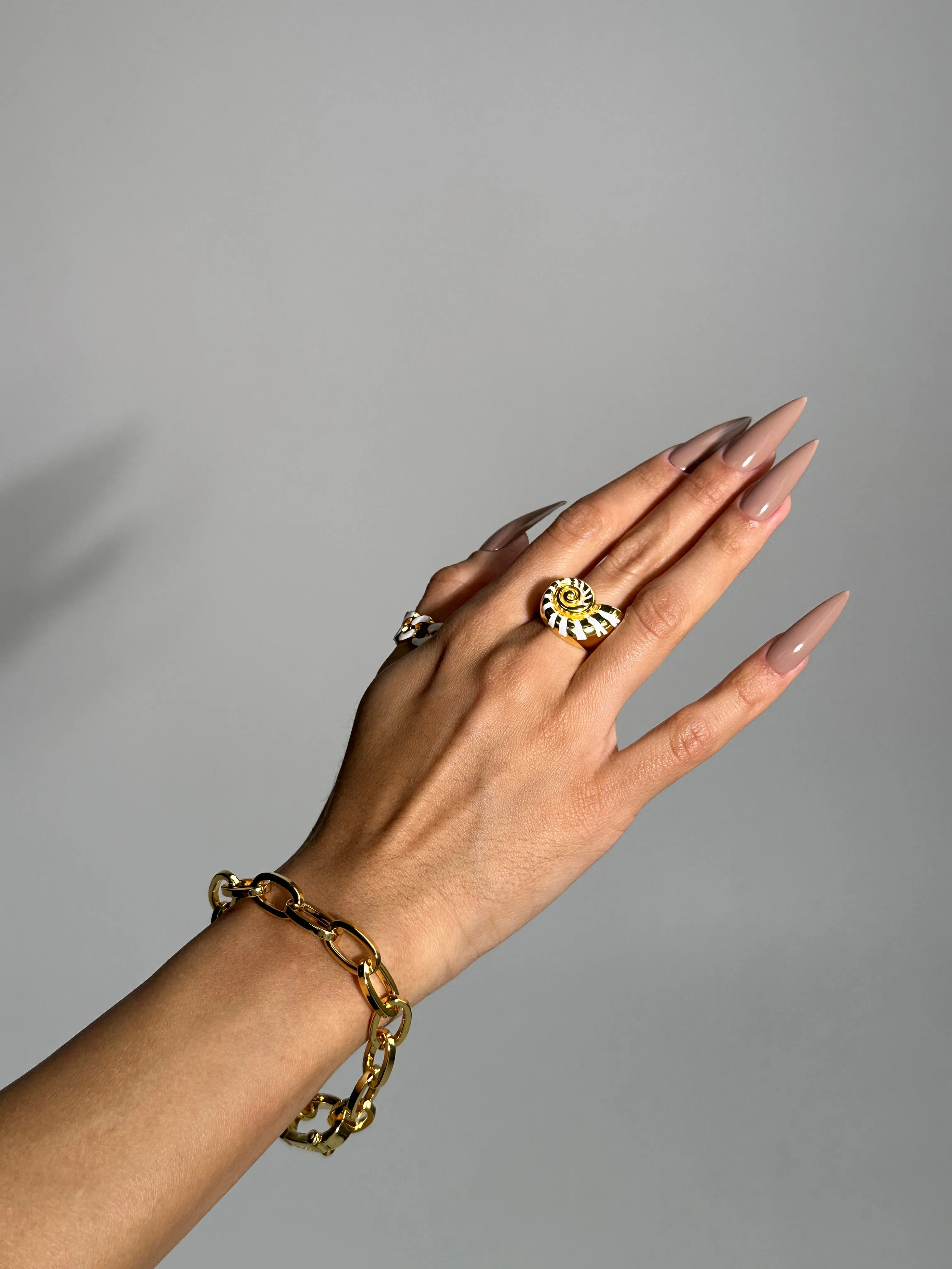 Nautilus Ring White